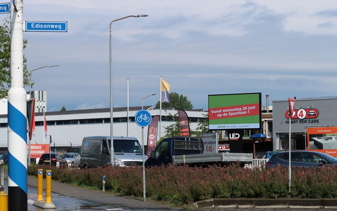 LED schermen van LEDimpact onmisbaar voor supermarktbranche